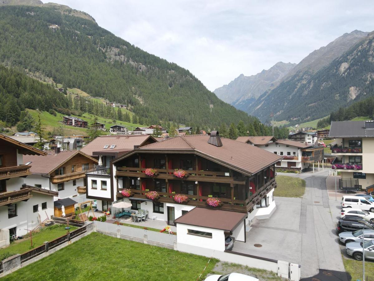 Hotel Garni Maria Theresia Sölden Kültér fotó
