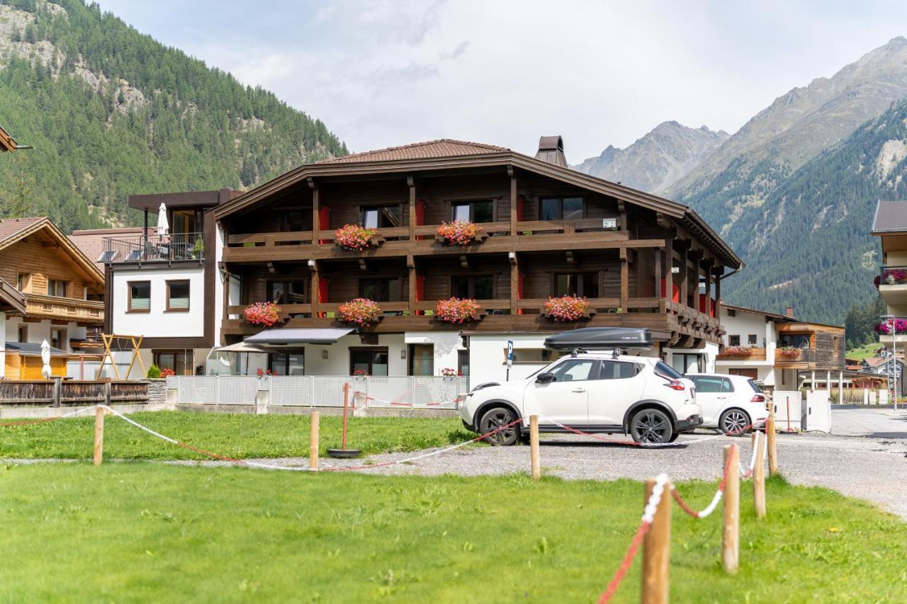 Hotel Garni Maria Theresia Sölden Kültér fotó